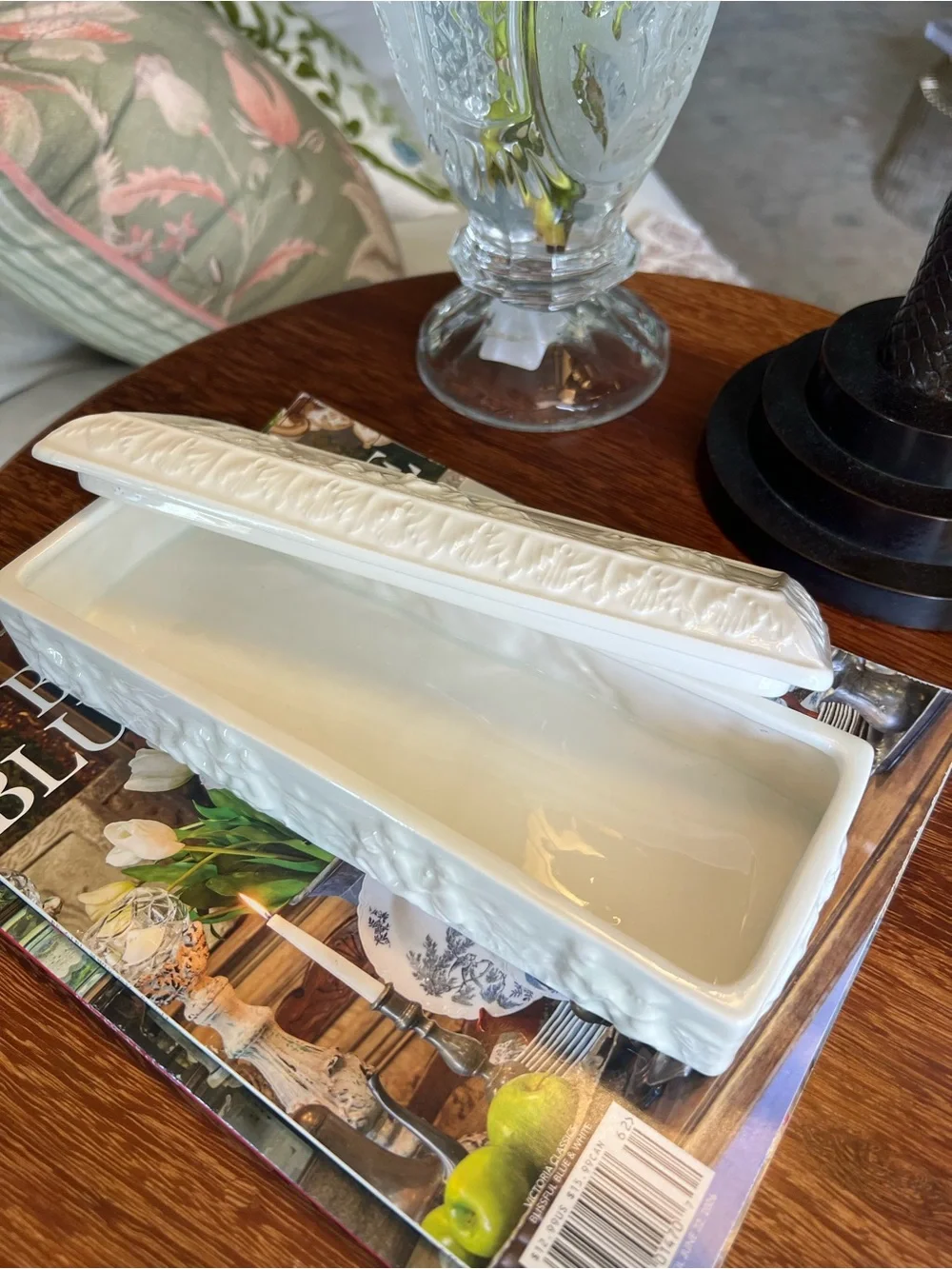 Vintage White Ceramic Cherub Box Relief Scene Jewelry Trinket Box With Lid